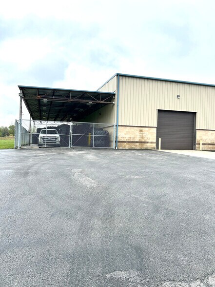 More Photos Of 4637 Allen Rd, Stow Industrial For Lease