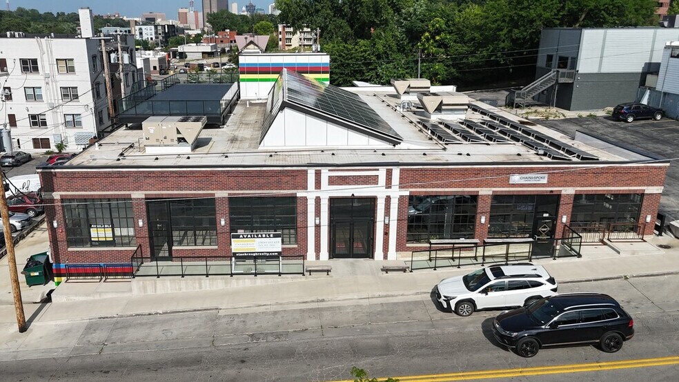 More Photos Of 515 28th St, Des Moines Storefront For Lease