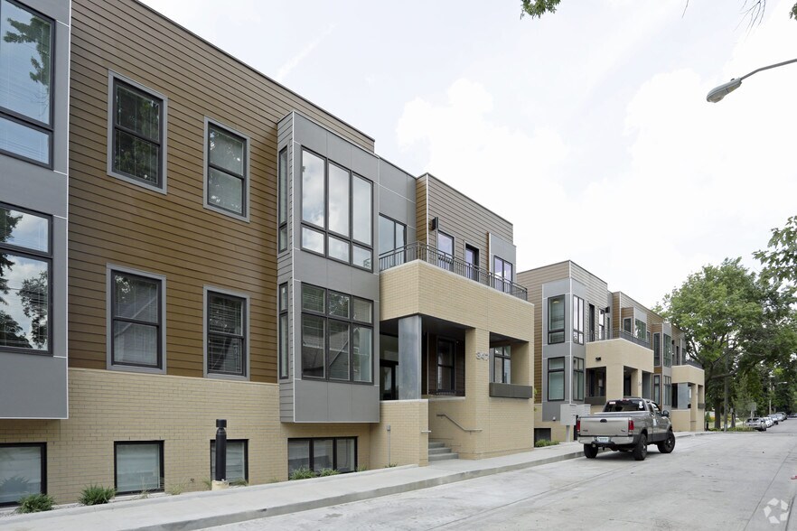 More Photos Of 1059 Wealthy St SE, Grand Rapids Apartments For Lease