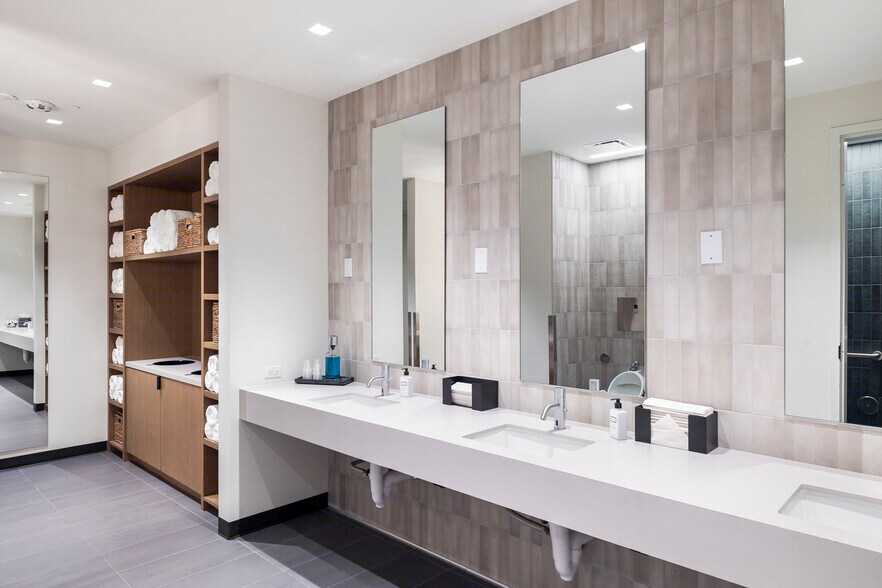 More Photos Of 100 Congress Ave, Austin Office For Lease