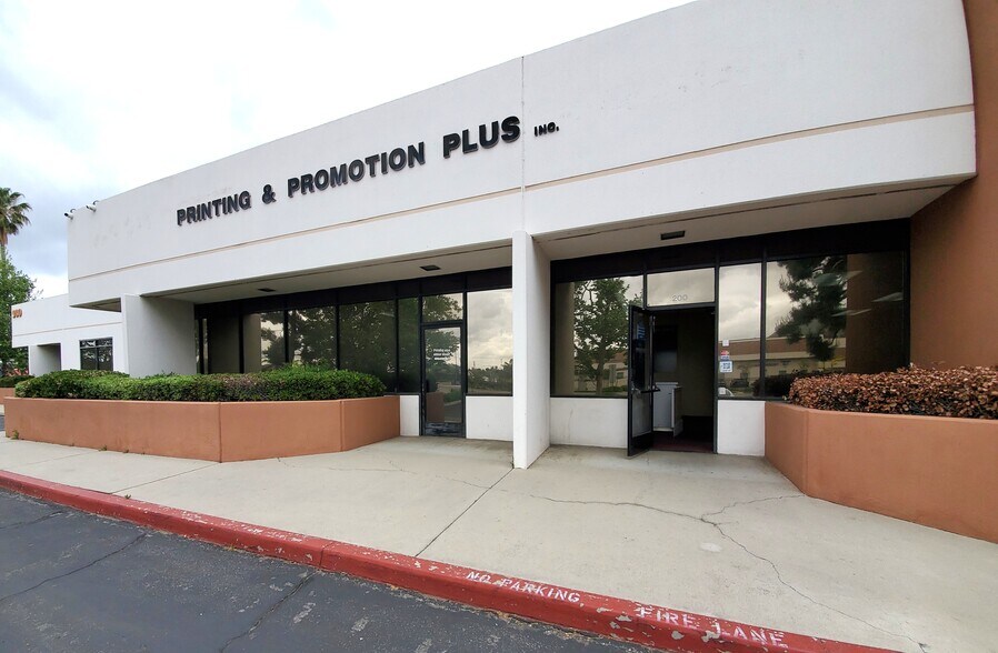 Primary Photo Of 930 S Mount Vernon Ave, Colton Unknown For Lease