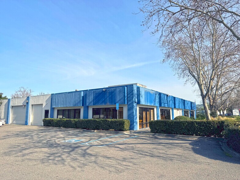 Primary Photo Of 1701 Piner Rd, Santa Rosa Flex For Lease