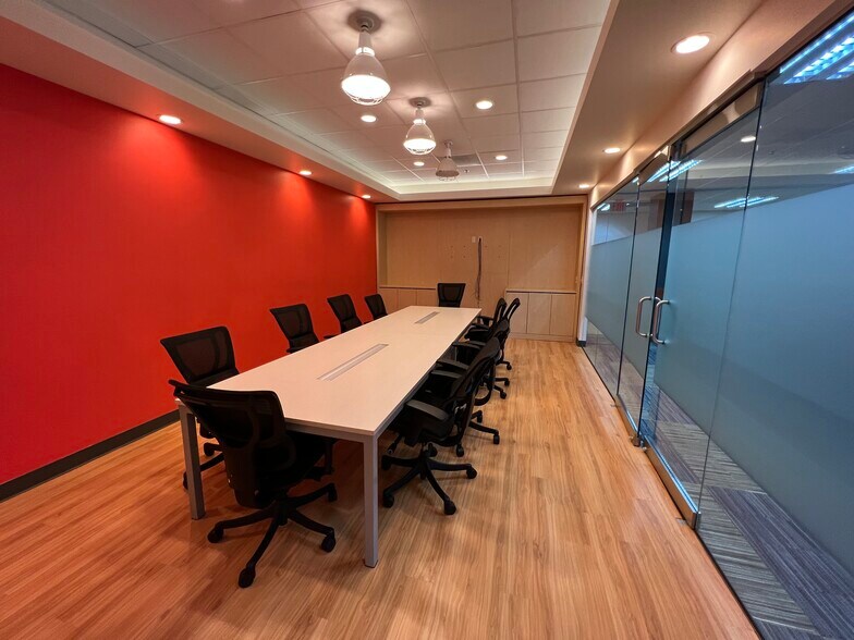 More Photos Of 9275 SW Peyton Ln, Wilsonville Office For Lease