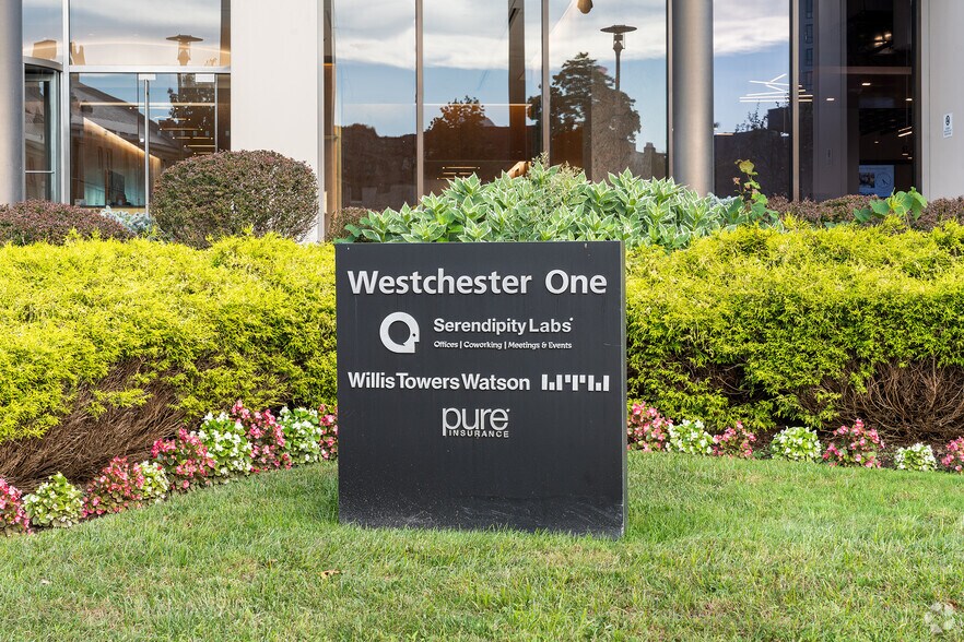 More Photos Of 44 S Broadway, White Plains Coworking Space