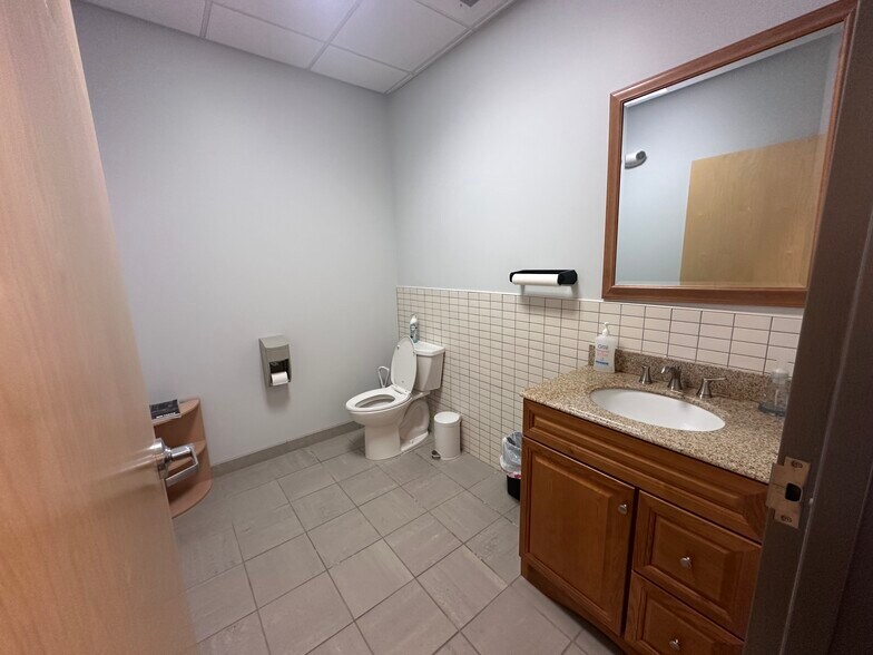 More Photos Of 6 Garden St, Danvers Service For Lease