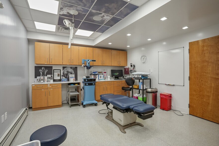 More Photos Of 401 Columbus Ave, Valhalla Medical For Lease