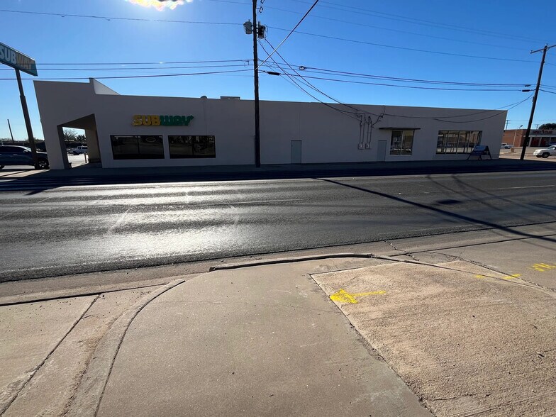 More Photos Of 604-608 E Broadway St, Sweetwater Freestanding For Lease