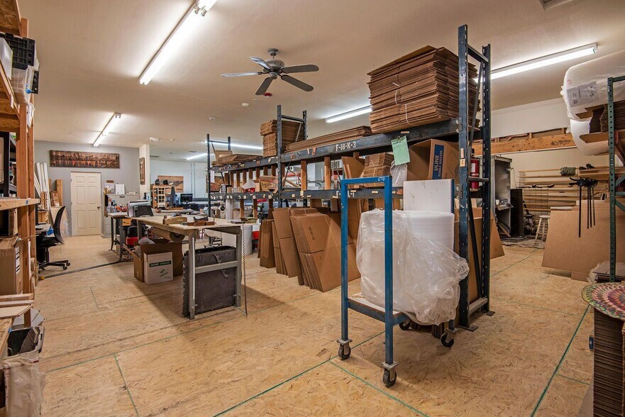 More Photos Of 592 N Sisters Park Ct, Sisters Flex For Sale