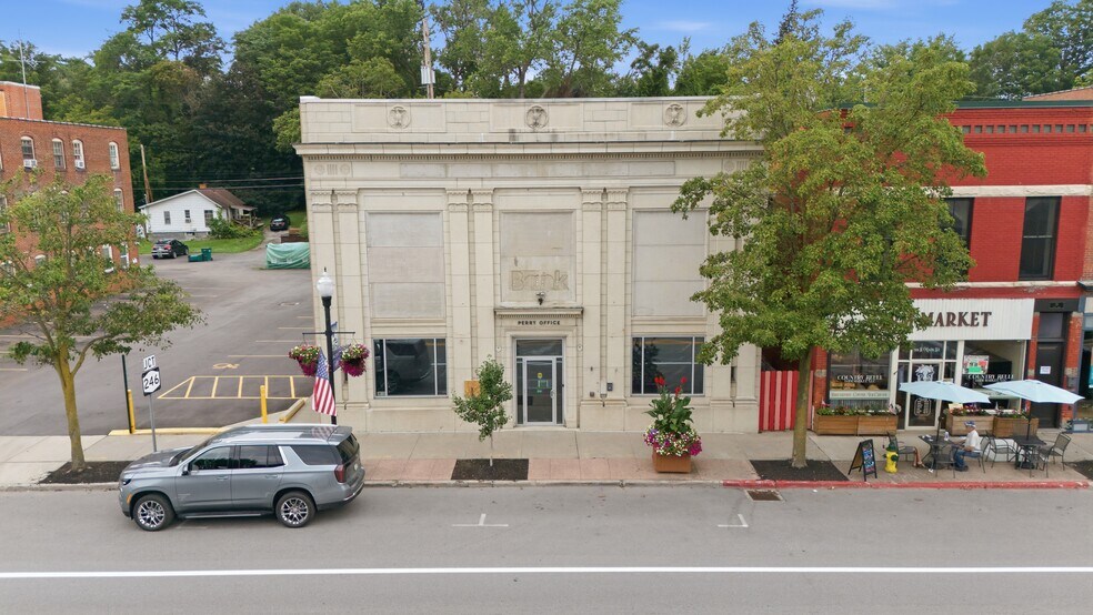 Primary Photo Of 14-16 Main St S, Perry Bank For Sale