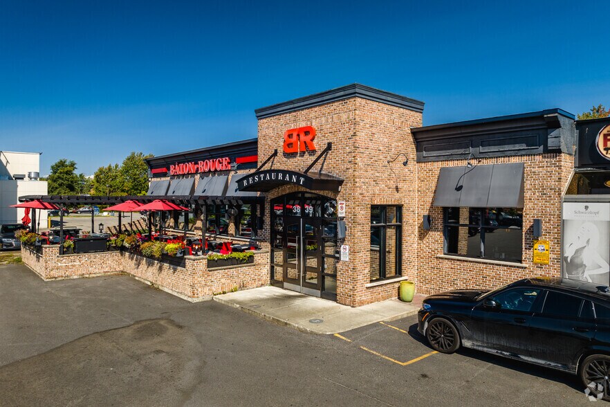 More Photos Of 3811-3839 Boul Saint-Jean, Dollard-des-Ormeaux Storefront For Lease