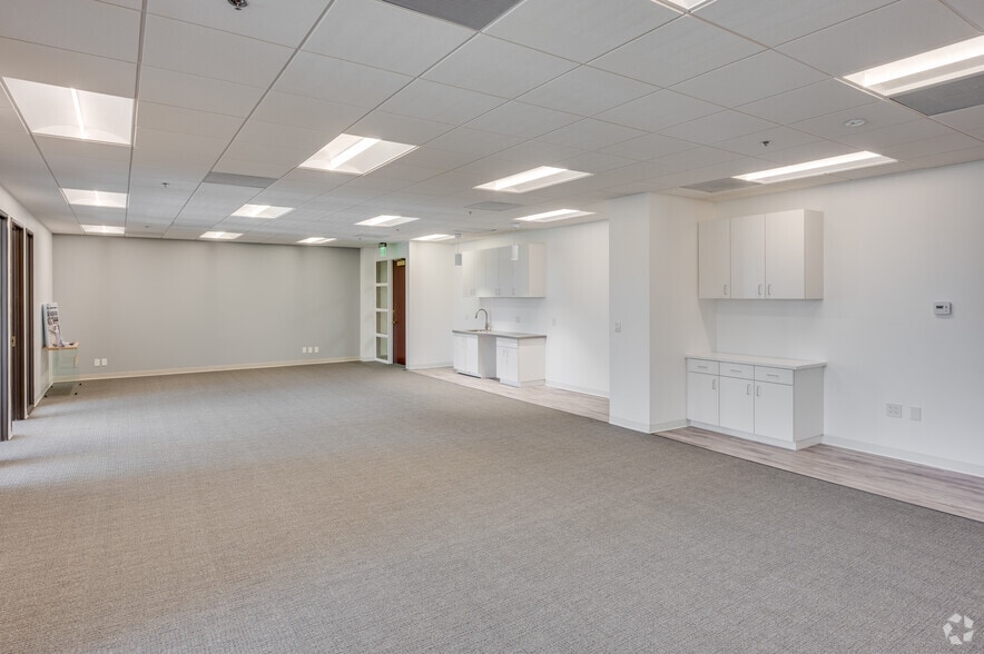 More Photos Of 3111 N Tustin Ave, Orange Office Residential For Lease