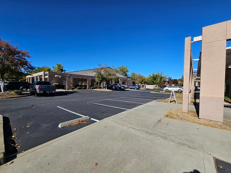 More Photos Of 274 Cohasset Rd, Chico Medical For Lease