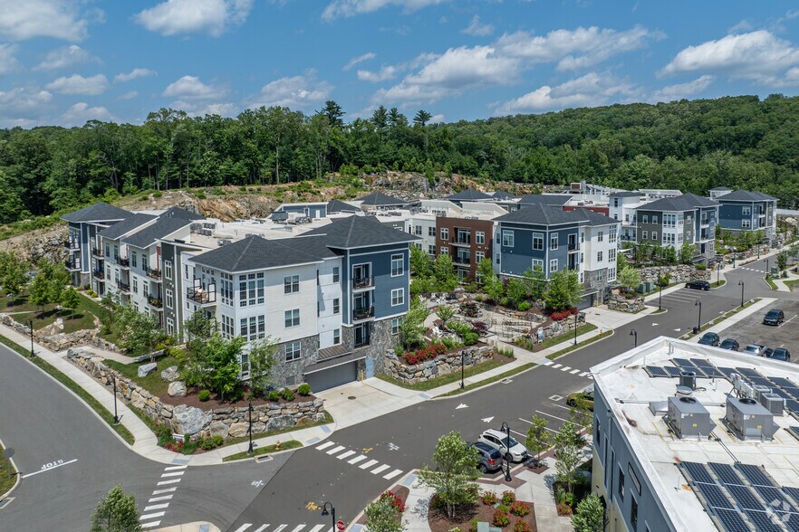 More Photos Of 300 Oxford Rd, Oxford Unknown For Lease