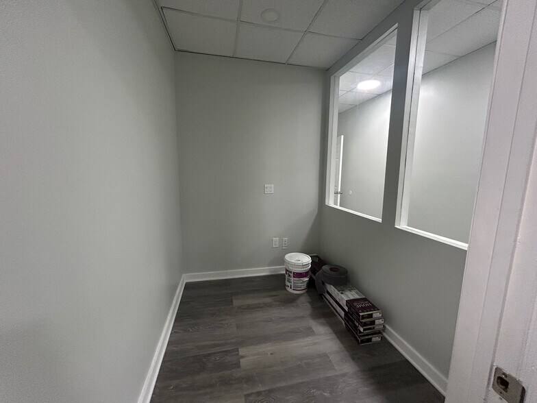 More Photos Of 5100 Hollywood Blvd, Hollywood Medical For Lease