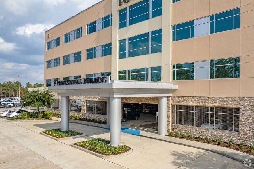 More Photos Of 22999 Highway 59 N, Kingwood Medical For Lease