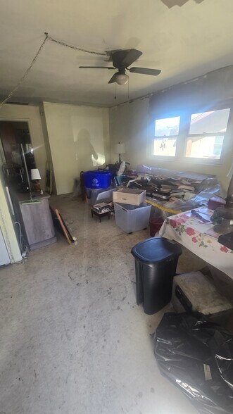 More Photos Of 5835 8th St, Zephyrhills Flex For Sale