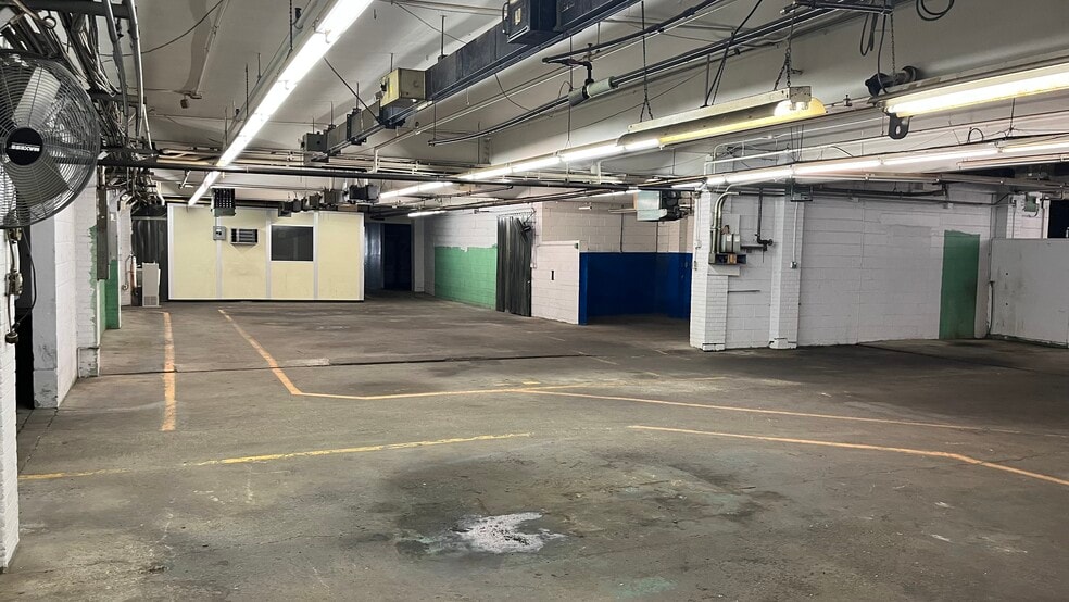 More Photos Of 304 Seaview Ave, Bridgeport Manufacturing For Lease