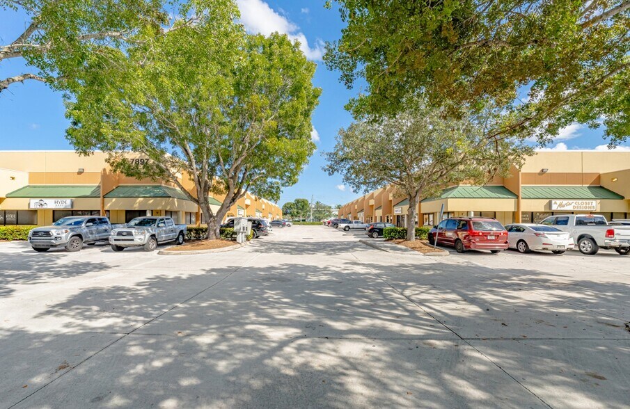 More Photos Of 7657-7675 SW Ellipse, Stuart Unknown For Lease