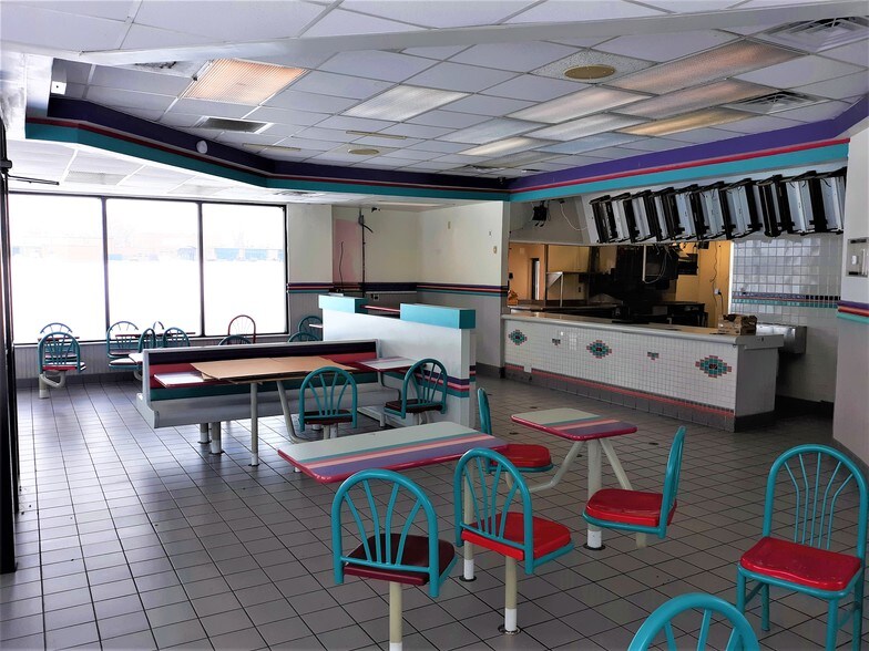 More Photos Of 2775 Woodlawn Rd, Lincoln Fast Food For Sale