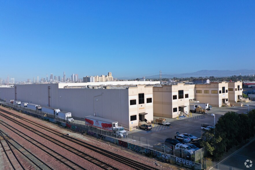 More Photos Of 3000-3090 E Washington Blvd, Los Angeles Refrigeration Cold Storage For Lease