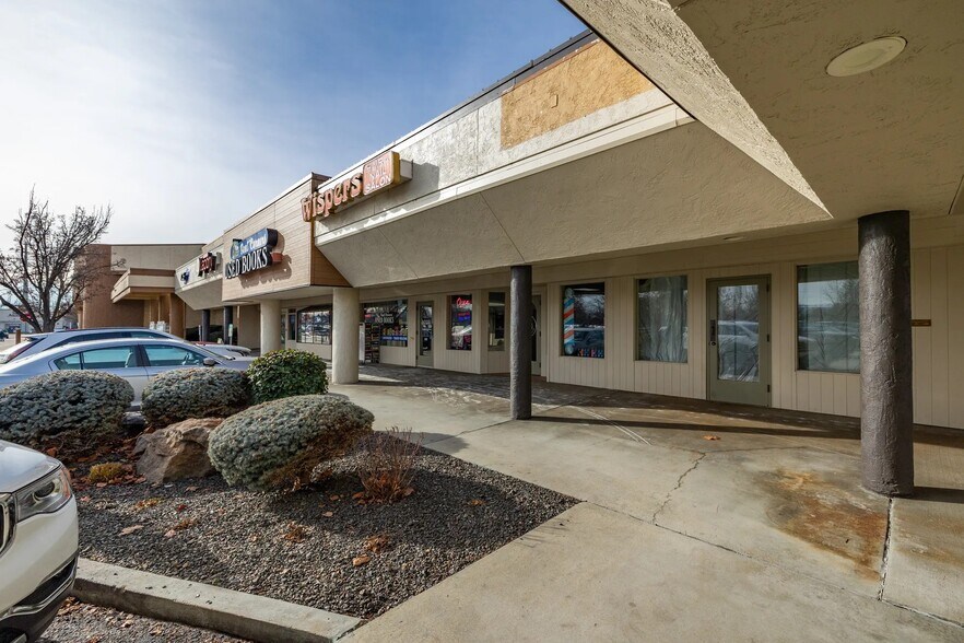 More Photos Of 3335-3387 N Five Mile Rd, Boise General Retail For Sale