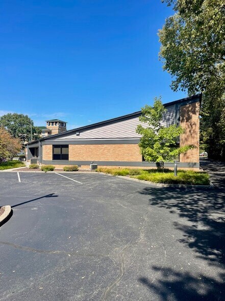 More Photos Of 1655 N Gladstone Ave, Columbus Medical For Sale