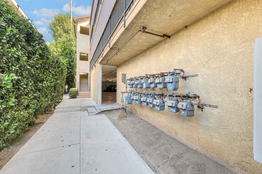 More Photos Of 15240 Nordhoff St, North Hills Apartments For Sale