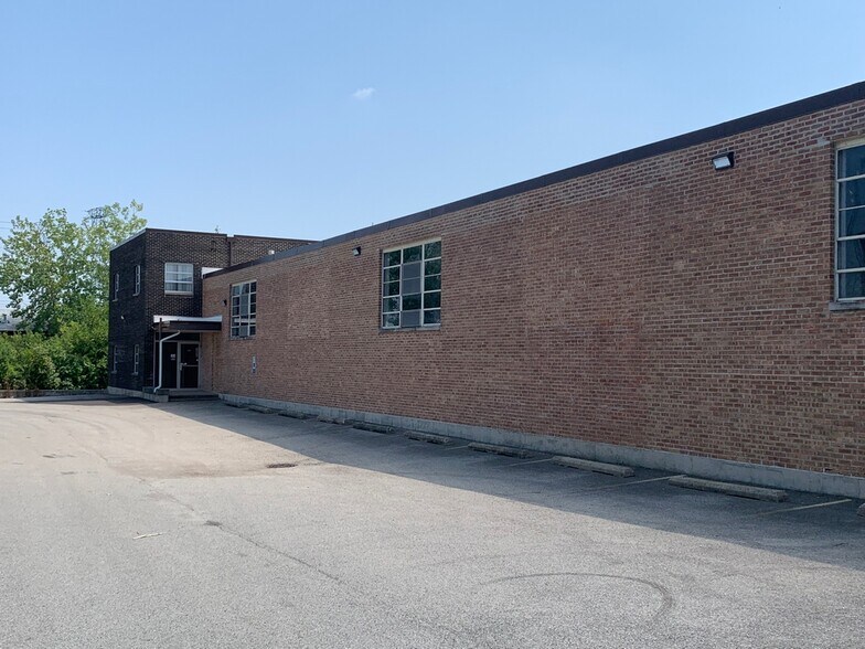 More Photos Of 1031 S Noel Ave, Wheeling Manufacturing For Sale