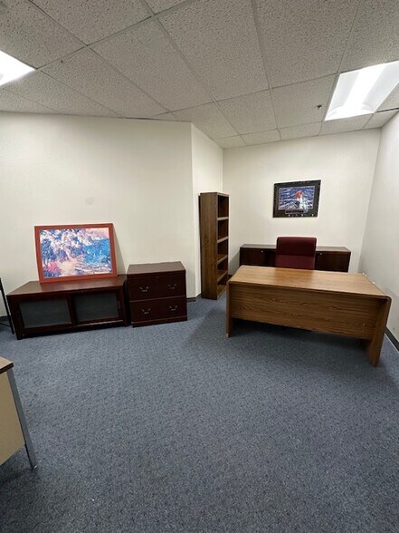 More Photos Of 75 Berlin Rd, Cromwell Medical For Lease