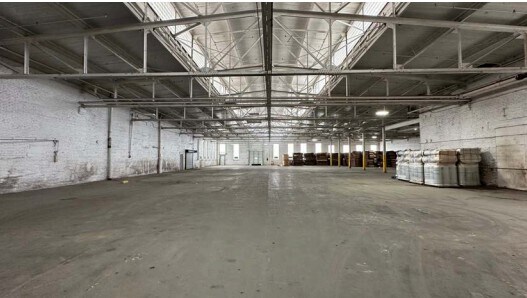 More Photos Of 265 E Broadway St, Three Rivers Warehouse For Lease