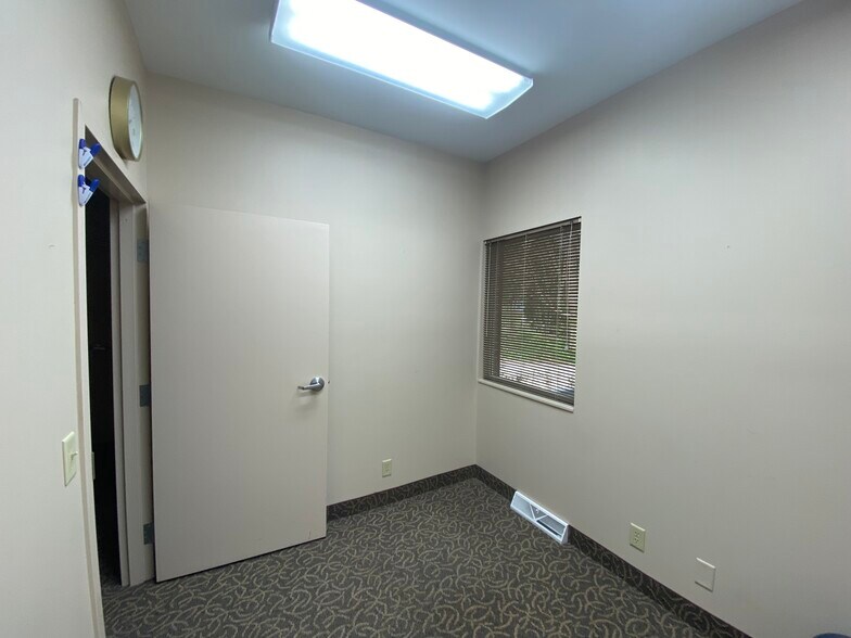 More Photos Of 3060 Baker Rd, Dexter Medical For Sale