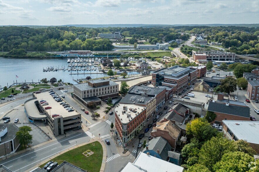 More Photos Of 85 Main St, Norwich Apartments For Lease