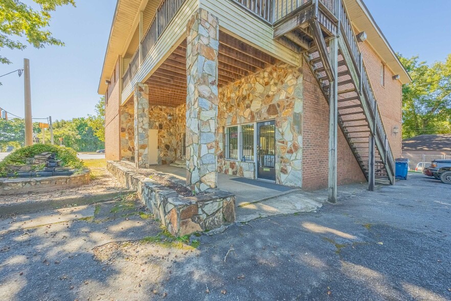 More Photos Of 19 Glenn Carrie Rd, Hull Office Residential For Sale