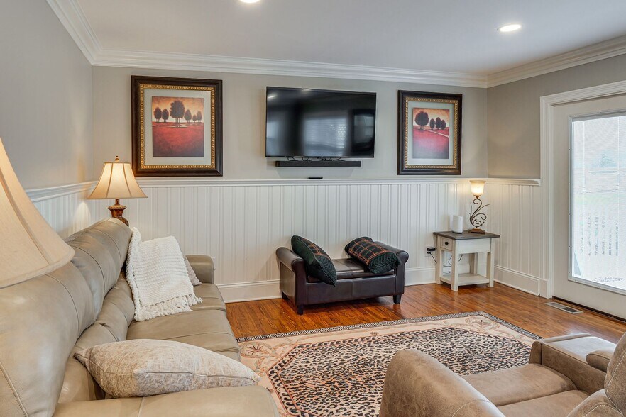 More Photos Of , Lewisburg Specialty For Sale