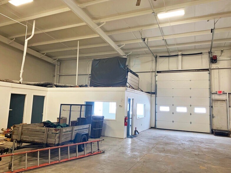 More Photos Of 2758 3 Mile Rd, Grand Rapids Manufacturing For Sale