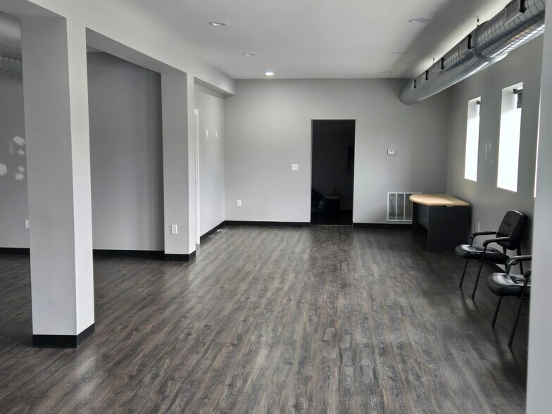 More Photos Of 5150 Indianapolis Rd, Columbus Freestanding For Lease