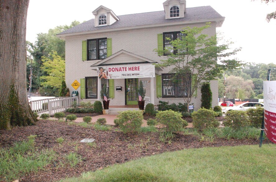 More Photos Of 1819 East Blvd, Charlotte Office For Lease