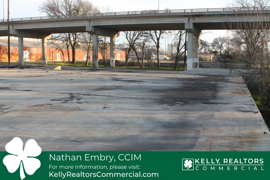 Primary Photo Of 301 S 17th St, Waco Land For Sale