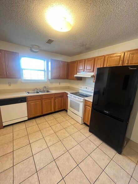 More Photos Of 109-111 Commercial St, Warrensburg Apartments For Sale