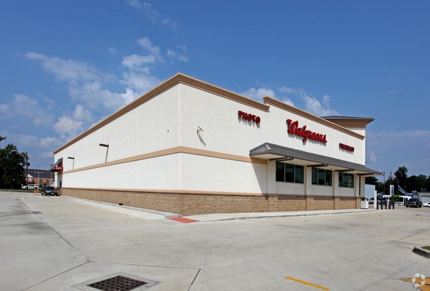 More Photos Of 496 Highway 96 S, Silsbee Drugstore For Sale
