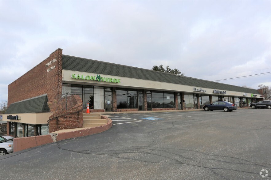 Primary Photo Of 2302-2324 W 8th St, Erie General Retail For Lease