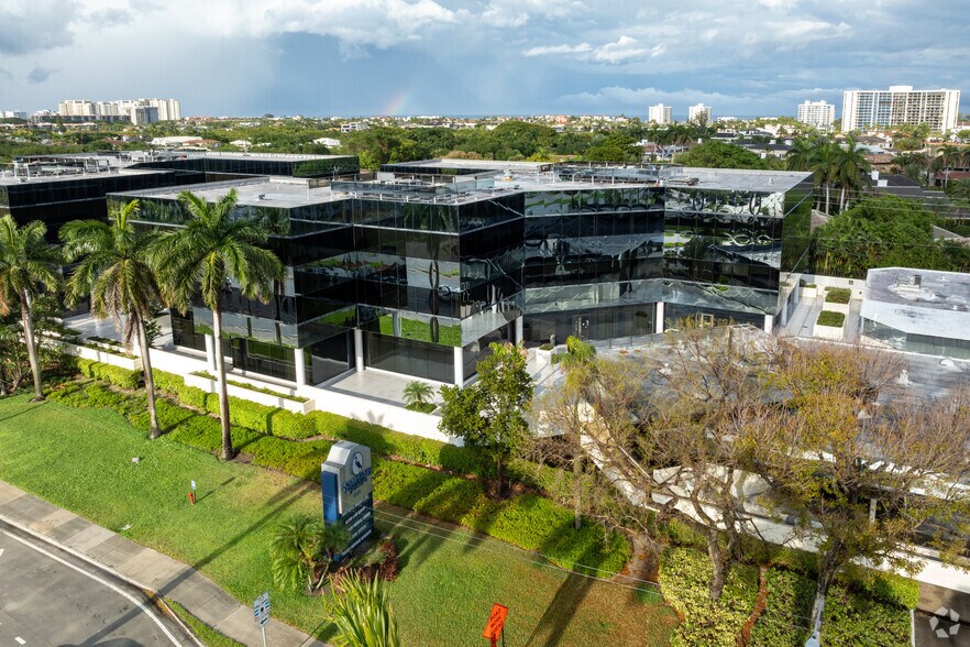 More Photos Of 4800 N Federal Hwy, Boca Raton Unknown For Lease