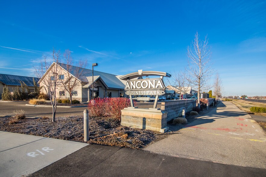 More Photos Of 1045 Ancona Ave, Eagle Flex For Sale