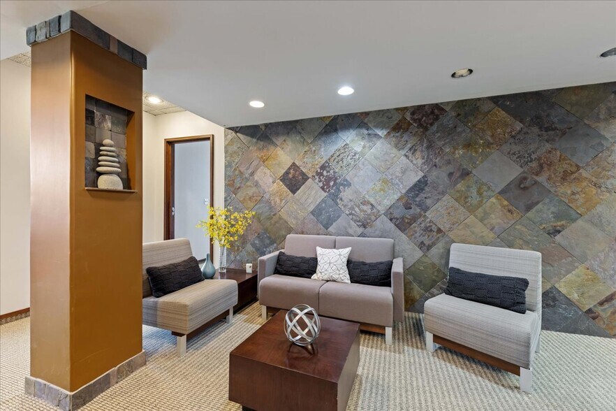 More Photos Of 11775 W 112th St, Overland Park Medical For Lease