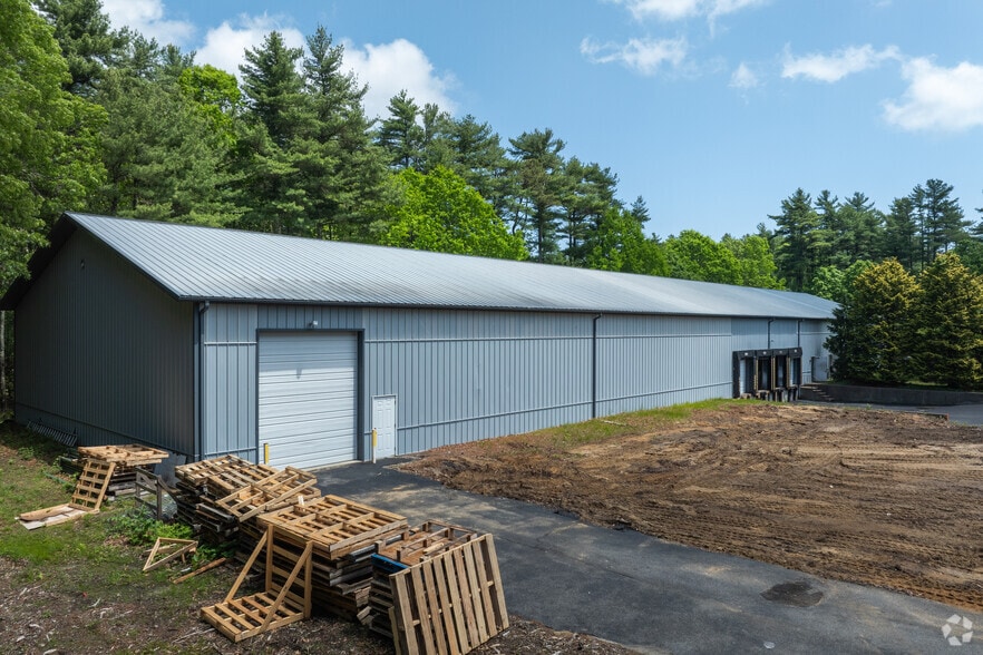 More Photos Of 10 Little Brook Rd, Wareham Warehouse For Lease