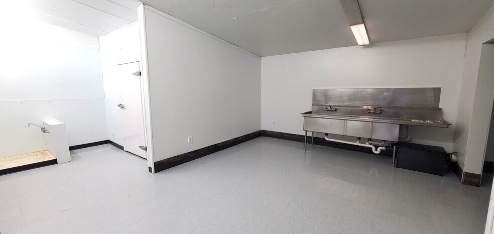 More Photos Of 163 Main St, Bruin Freestanding For Sale