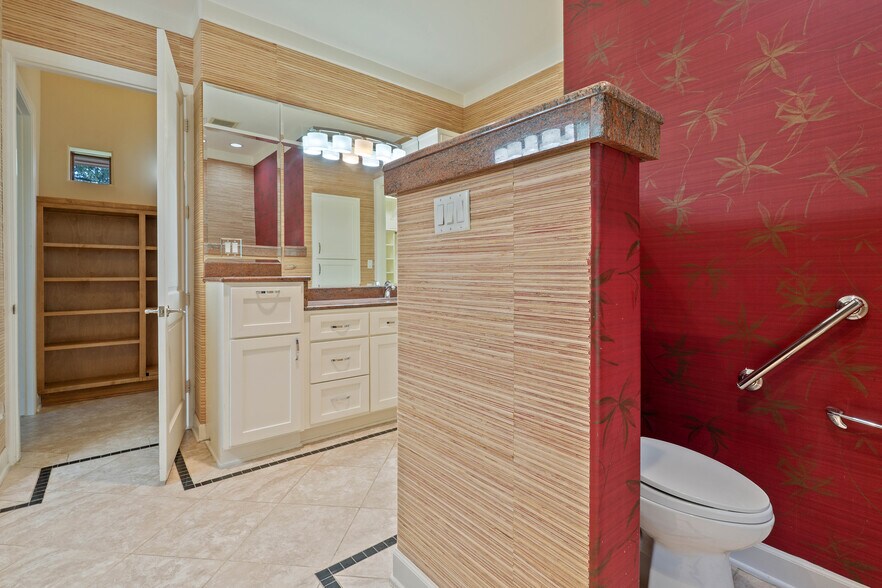 More Photos Of 16621 Hereford Dr, Tomball Flex For Sale