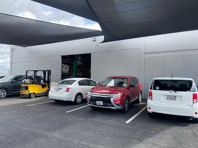 More Photos Of 614 Airport Rd, Oceanside Manufacturing For Lease