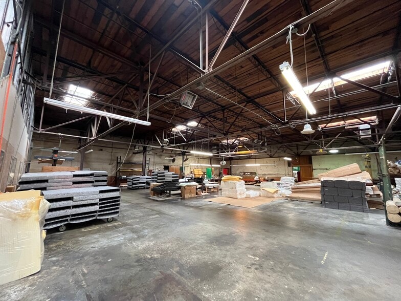 More Photos Of 220 Pearl St SE, Atlanta Light Manufacturing For Sale