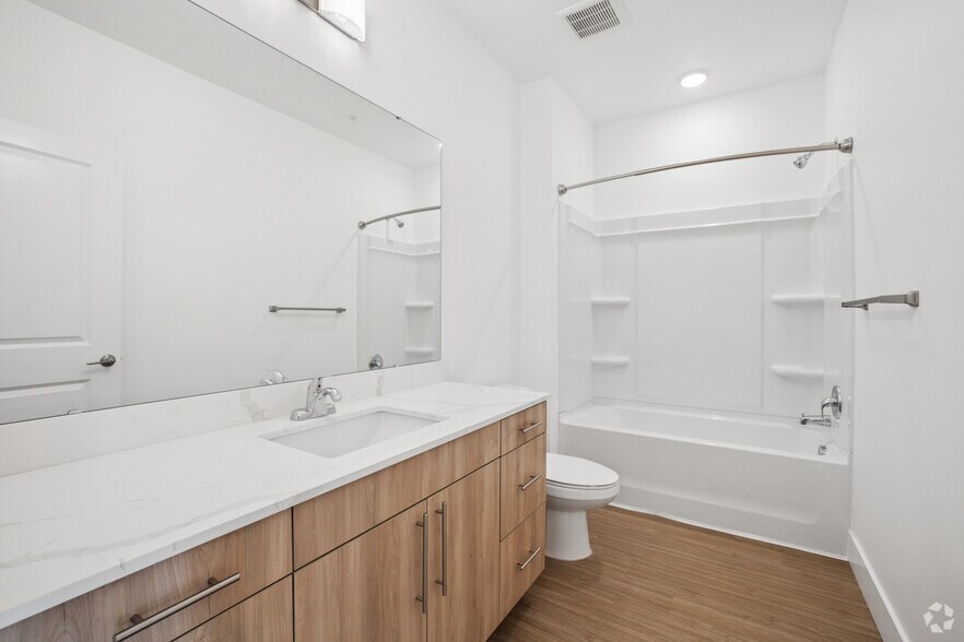 More Photos Of 14801 Statesville Rd, Huntersville Apartments For Sale